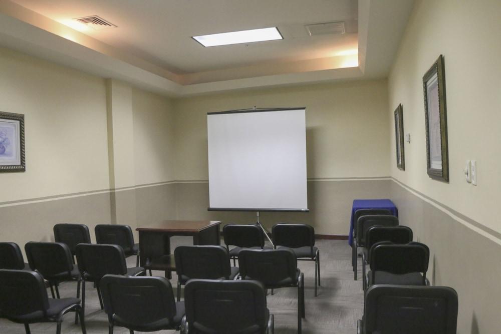 Hampton Inn Tampico Zona Dorada Екстер'єр фото