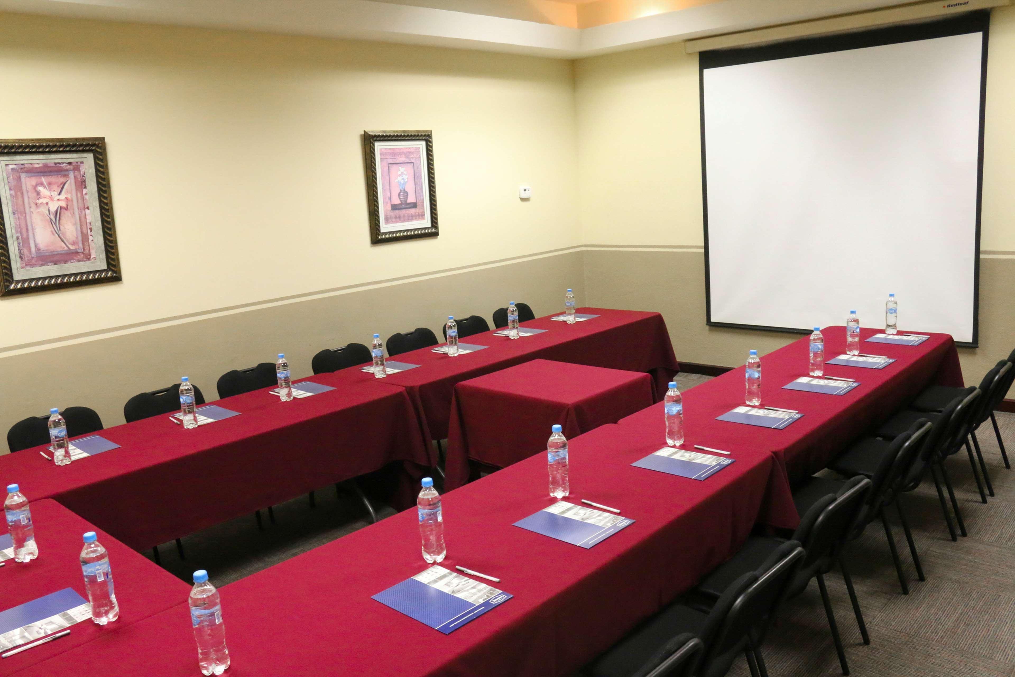 Hampton Inn Tampico Zona Dorada Екстер'єр фото