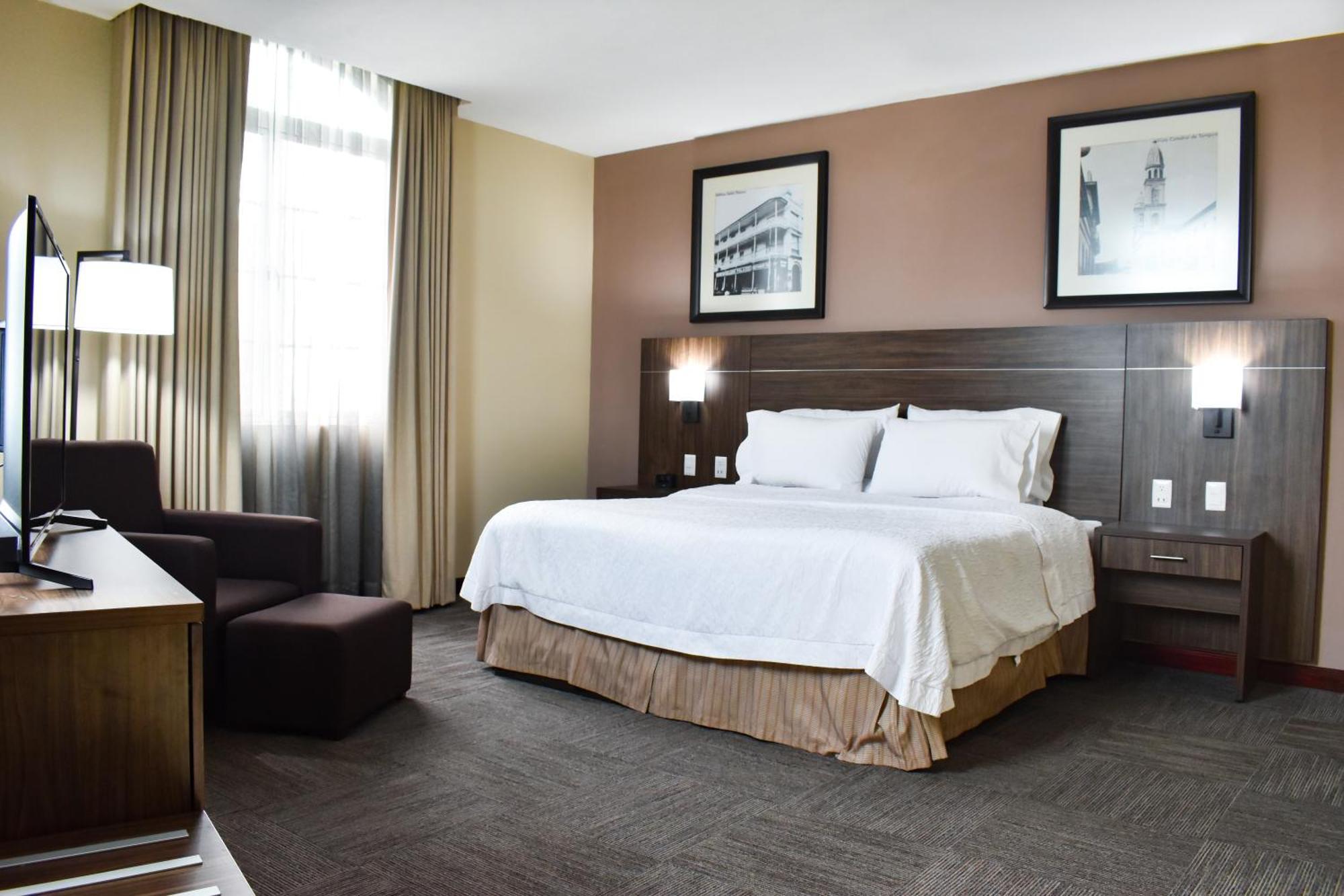 Hampton Inn Tampico Zona Dorada Екстер'єр фото