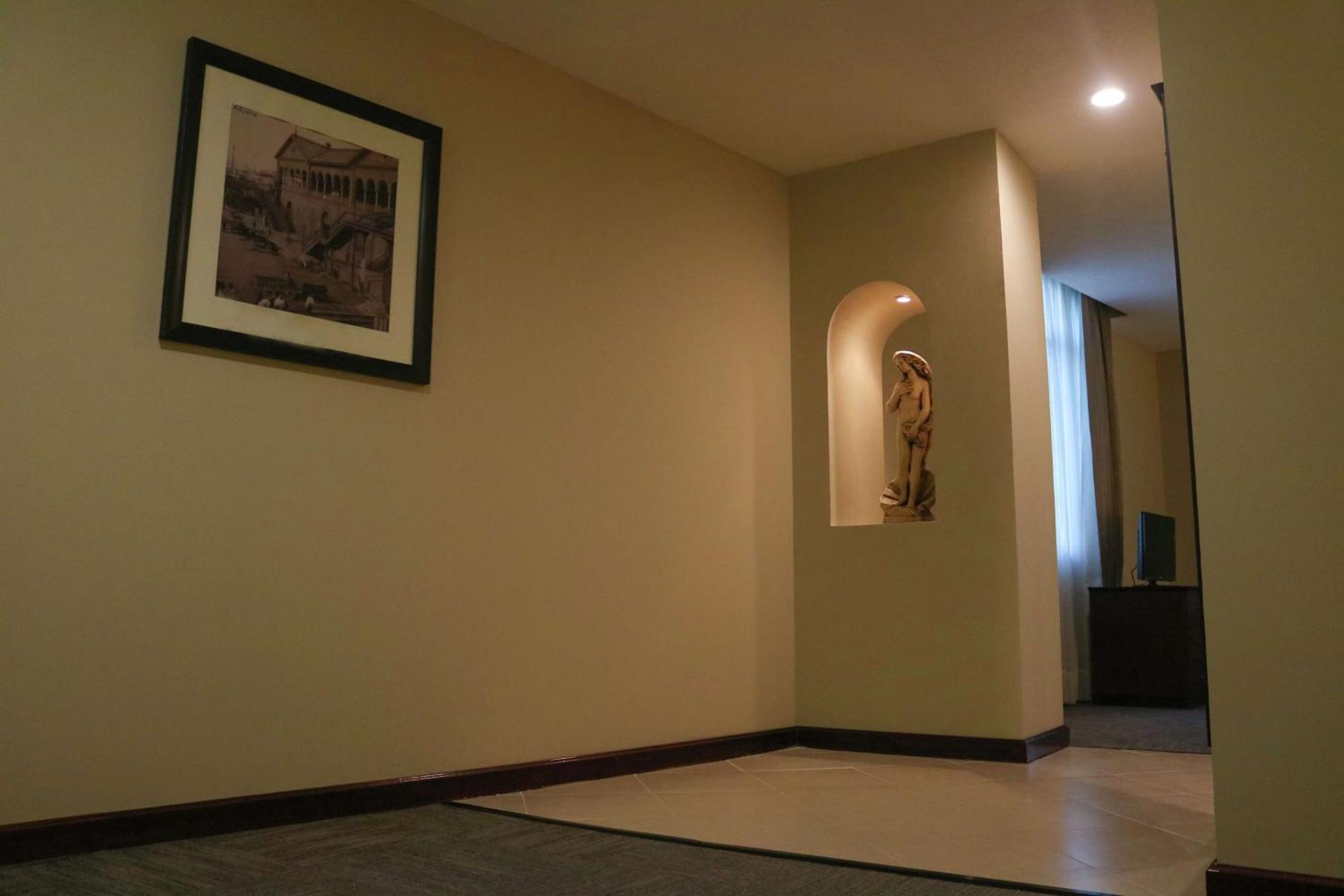 Hampton Inn Tampico Zona Dorada Екстер'єр фото