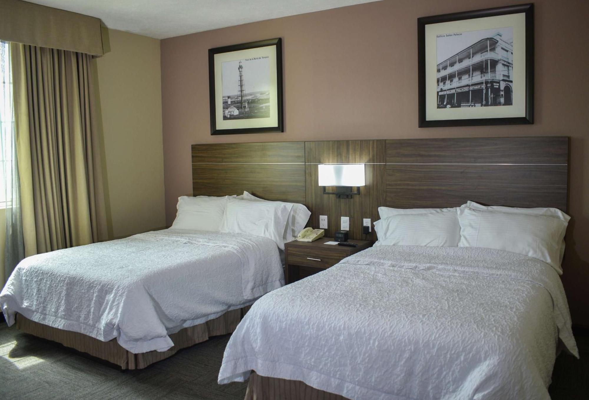 Hampton Inn Tampico Zona Dorada Екстер'єр фото