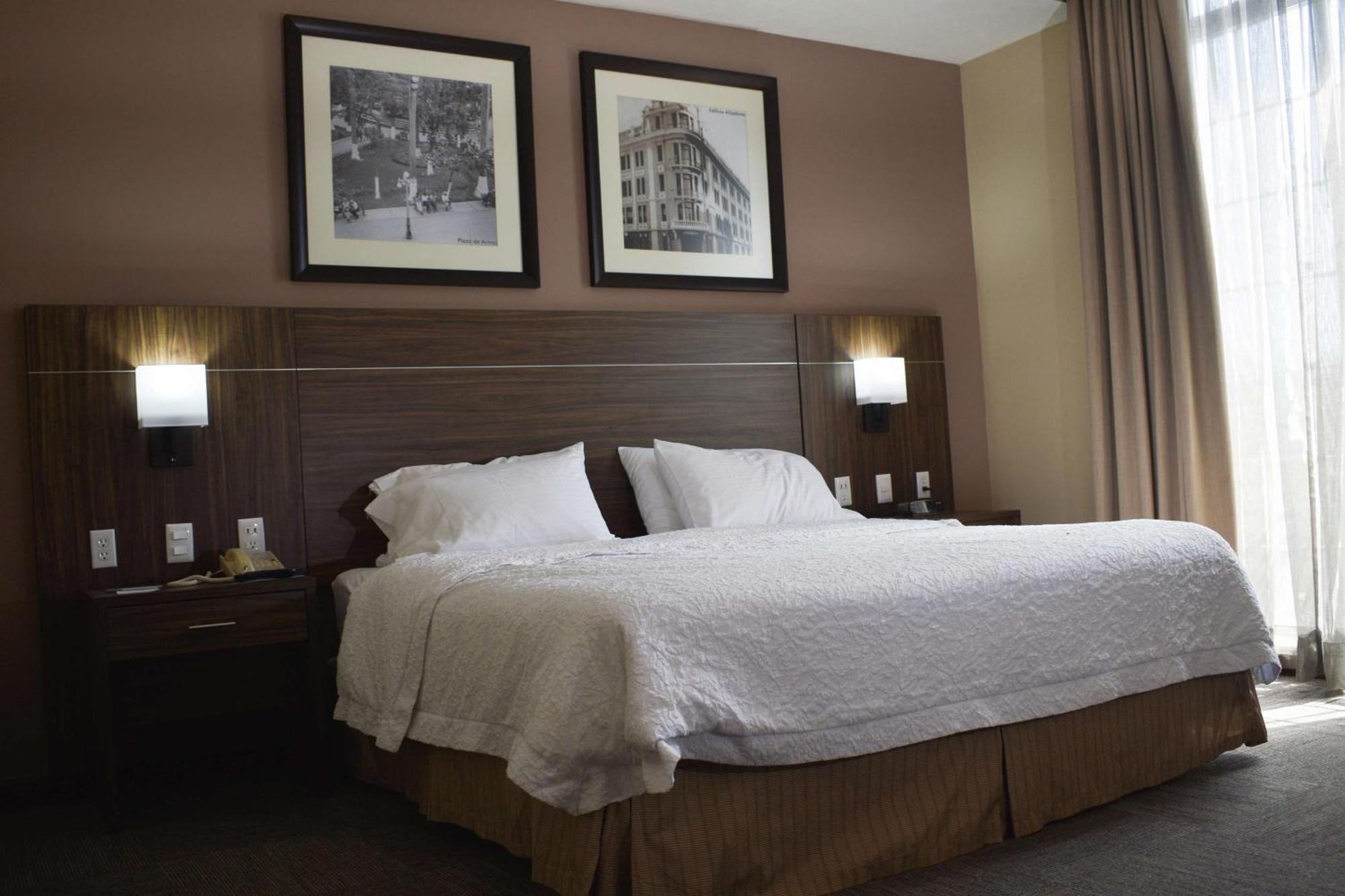 Hampton Inn Tampico Zona Dorada Екстер'єр фото
