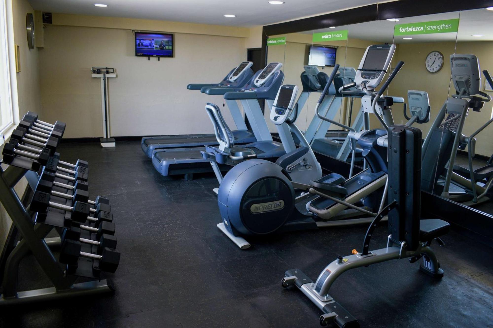 Hampton Inn Tampico Zona Dorada Екстер'єр фото