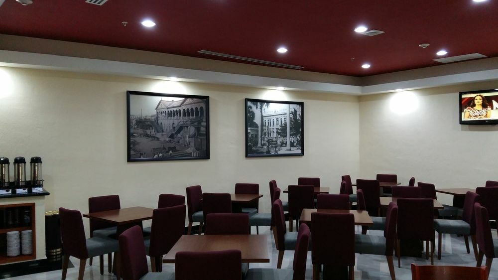 Hampton Inn Tampico Zona Dorada Екстер'єр фото