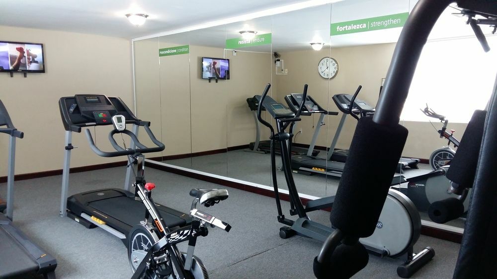 Hampton Inn Tampico Zona Dorada Екстер'єр фото